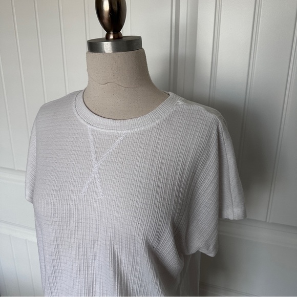 Como Vintage White Short Sleeve Tee - Picture 4 of 7